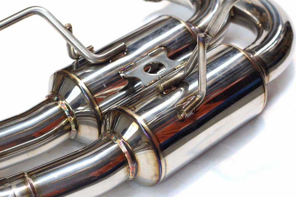 Invidia R400 Cat Back Exhaust