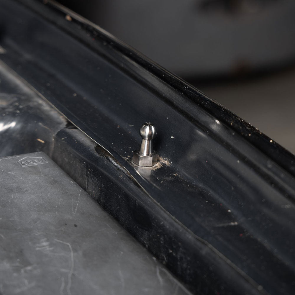 Overtake Hi Lift Hood Strut Kit