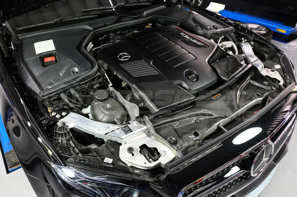 Armaspeed Cold Air Intake w/Carbon Fibre Radiator Shroud