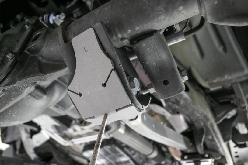 Hardrace Front LCA Bracket Shield Plate