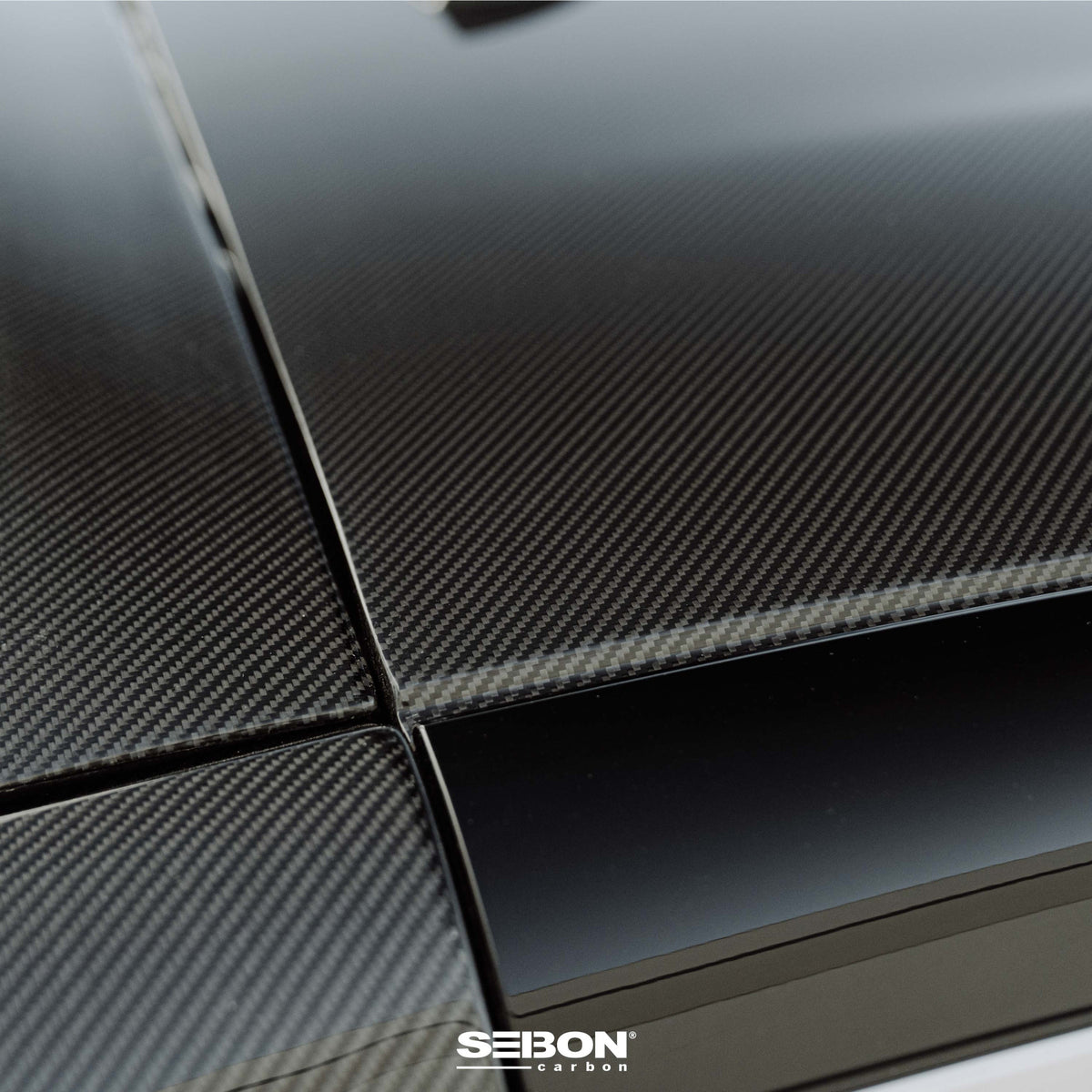 Seibon Dry Carbon Fibre Roof
