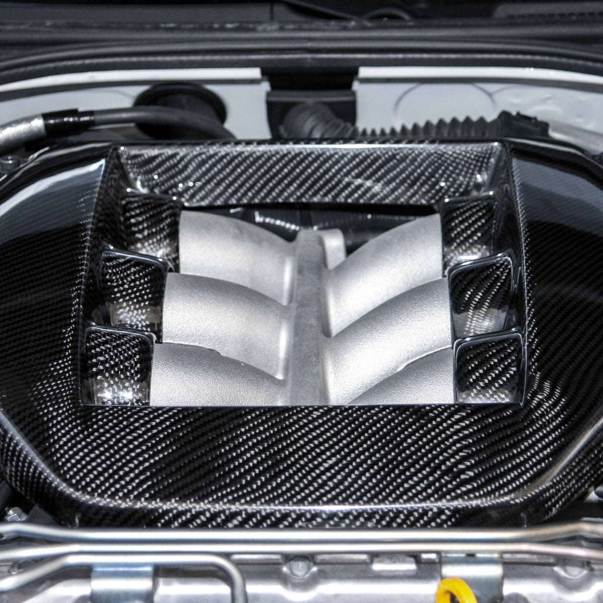 Seibon OE-Style Carbon Fibre Engine Cover