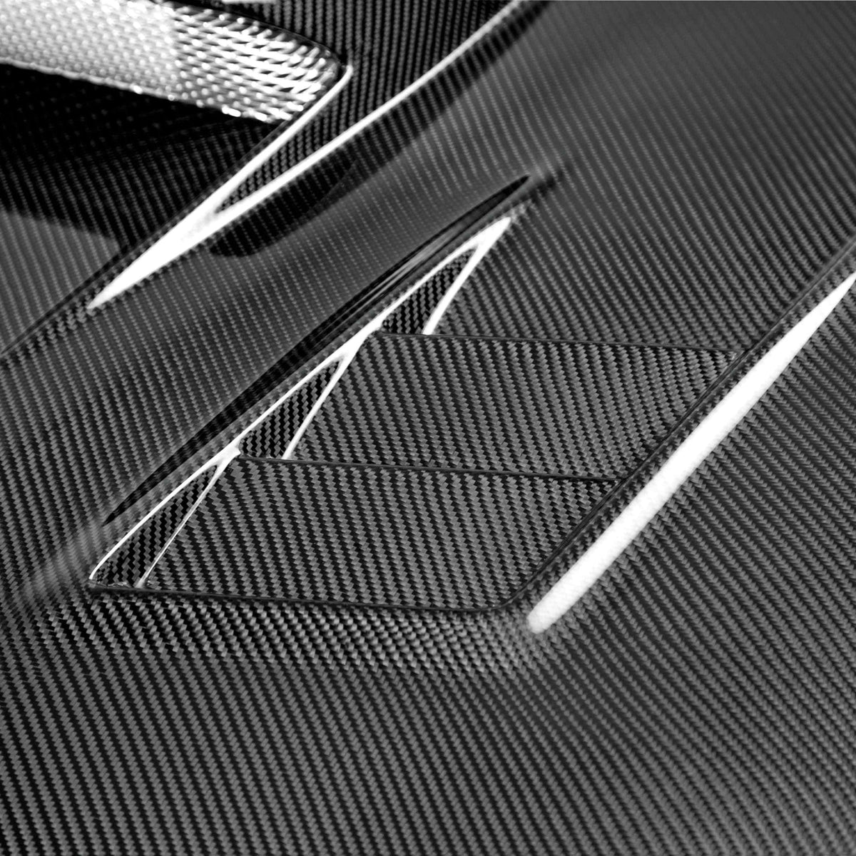 Seibon CWII-Style Carbon Fibre Hood
