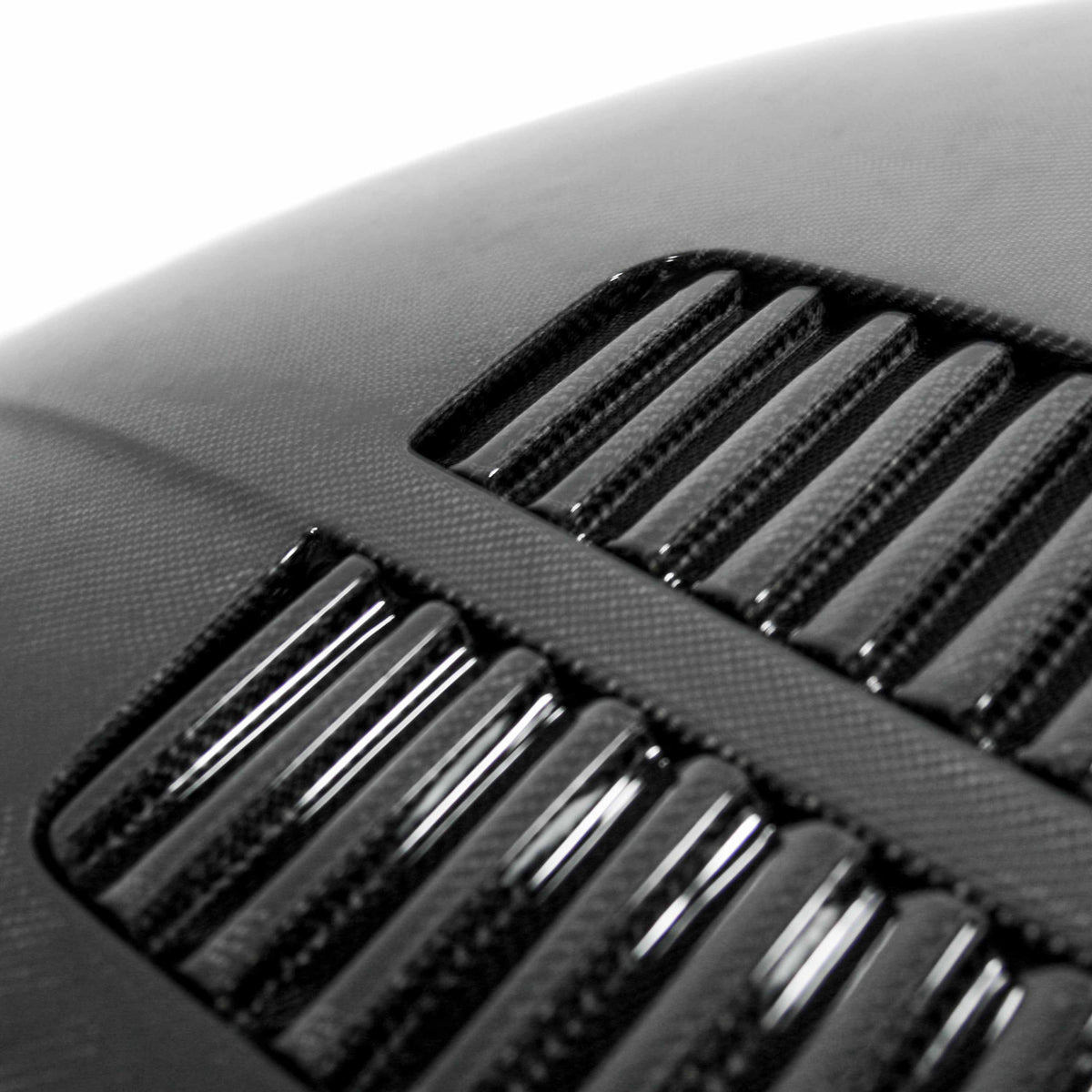 Seibon GTR-Style Carbon Fibre Hood