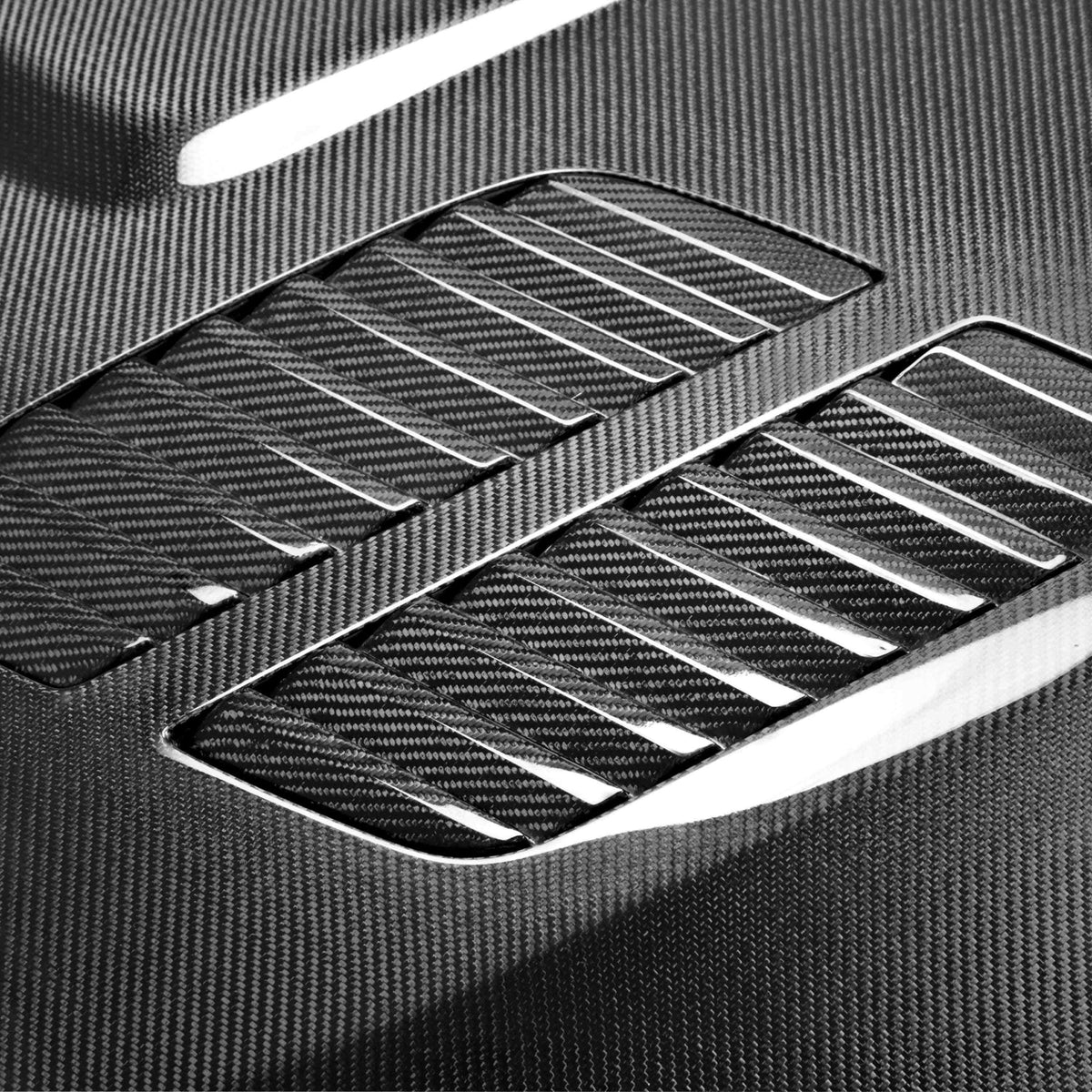 Seibon GTR-Style Carbon Fibre Hood