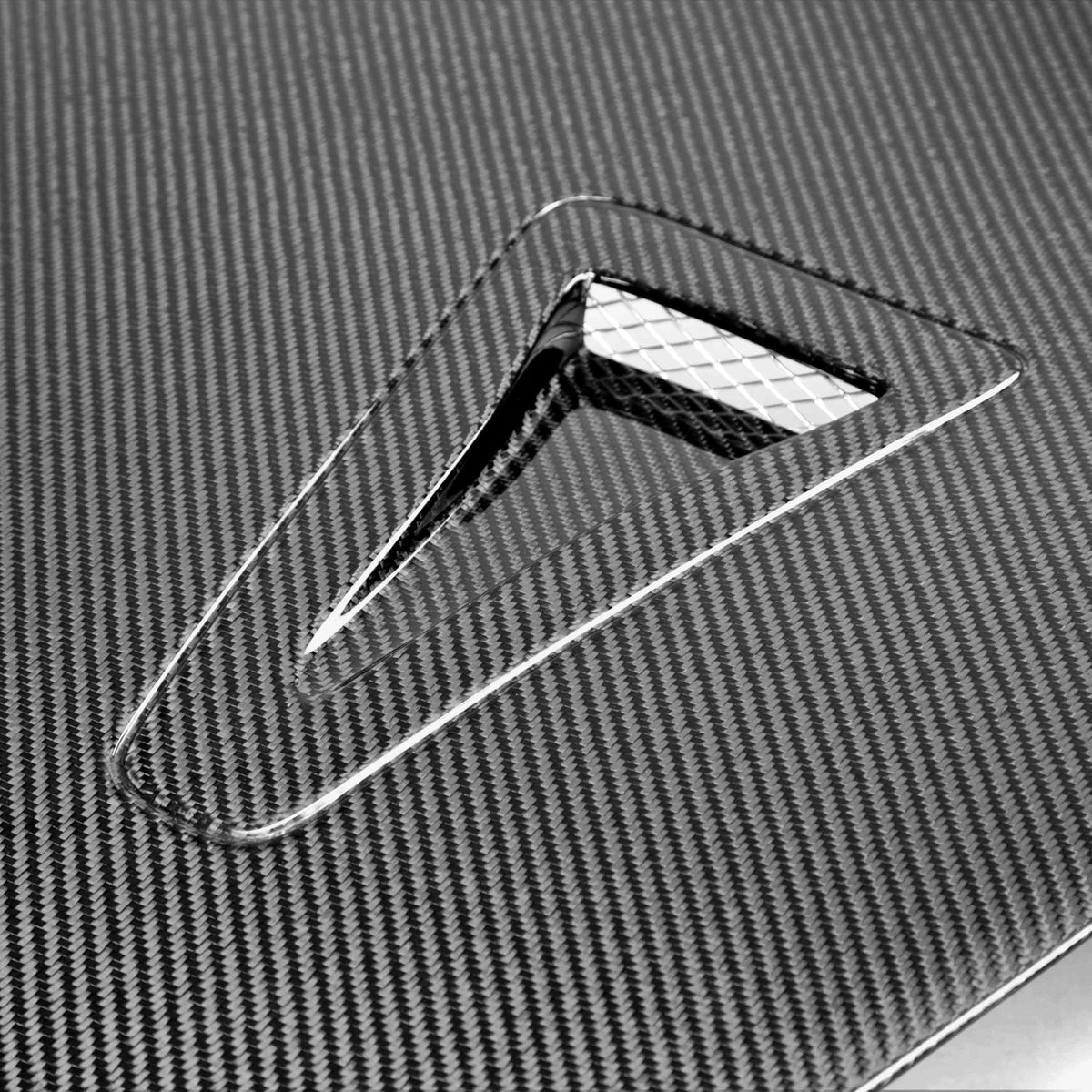Seibon GTR-Style Carbon Fibre Hood