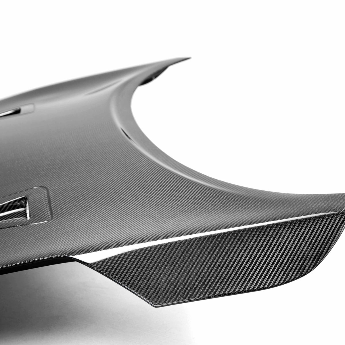 Seibon GTR-Style Carbon Fibre Hood