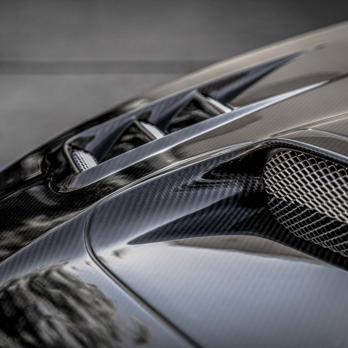 Seibon CW-Style Carbon Fibre Hood