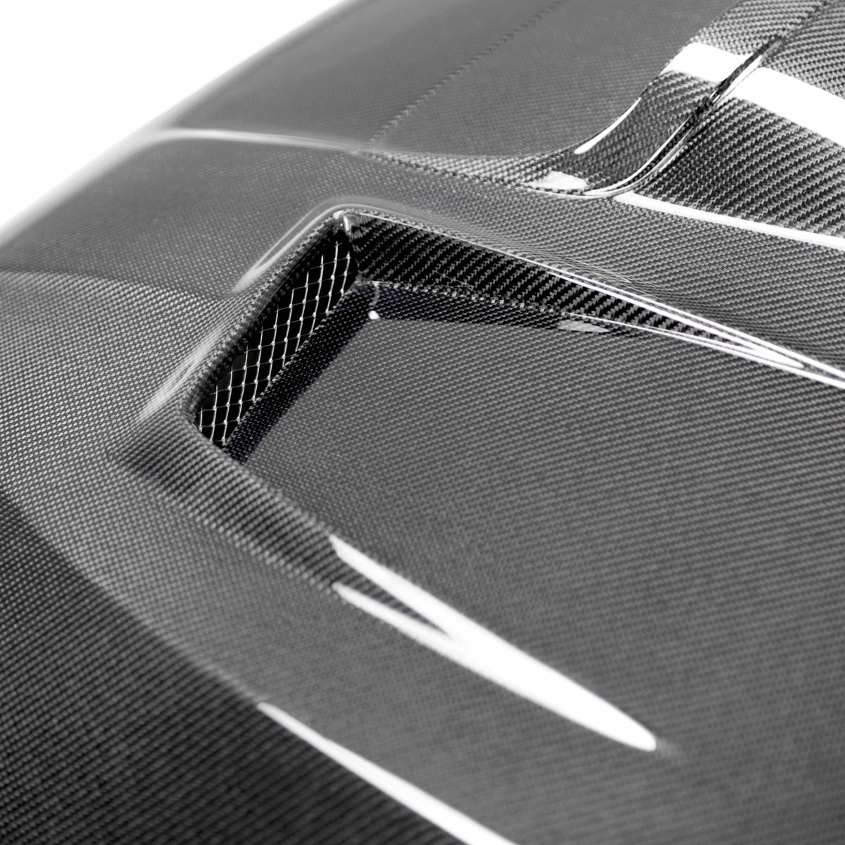 Seibon VS-Style Carbon Fibre Hood