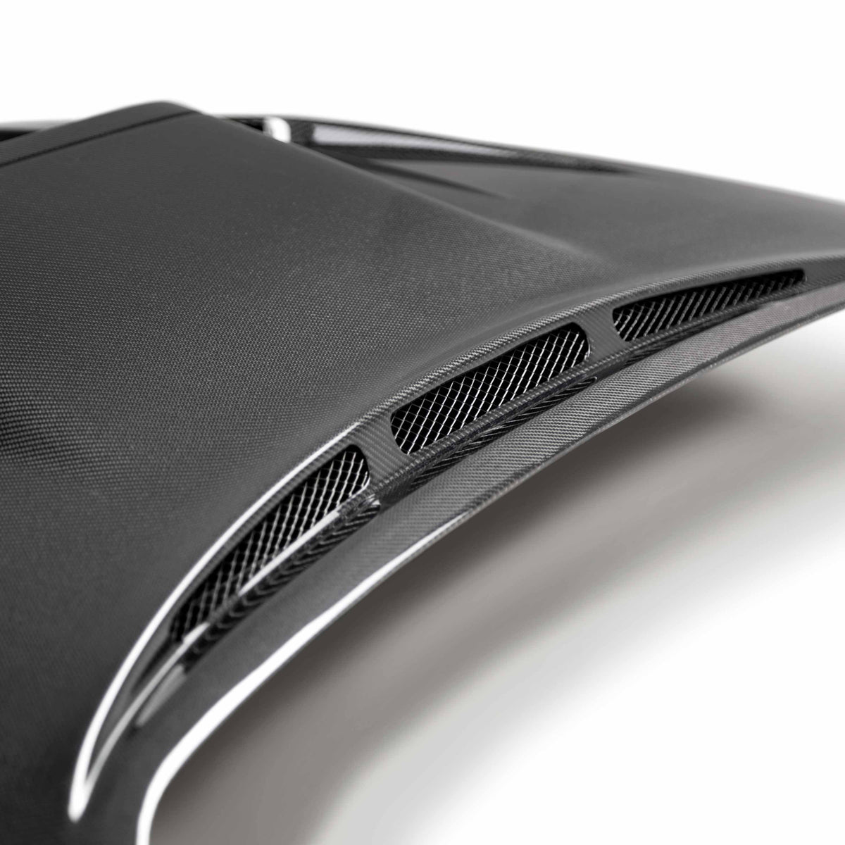 Seibon VS-Style Carbon Fibre Hood