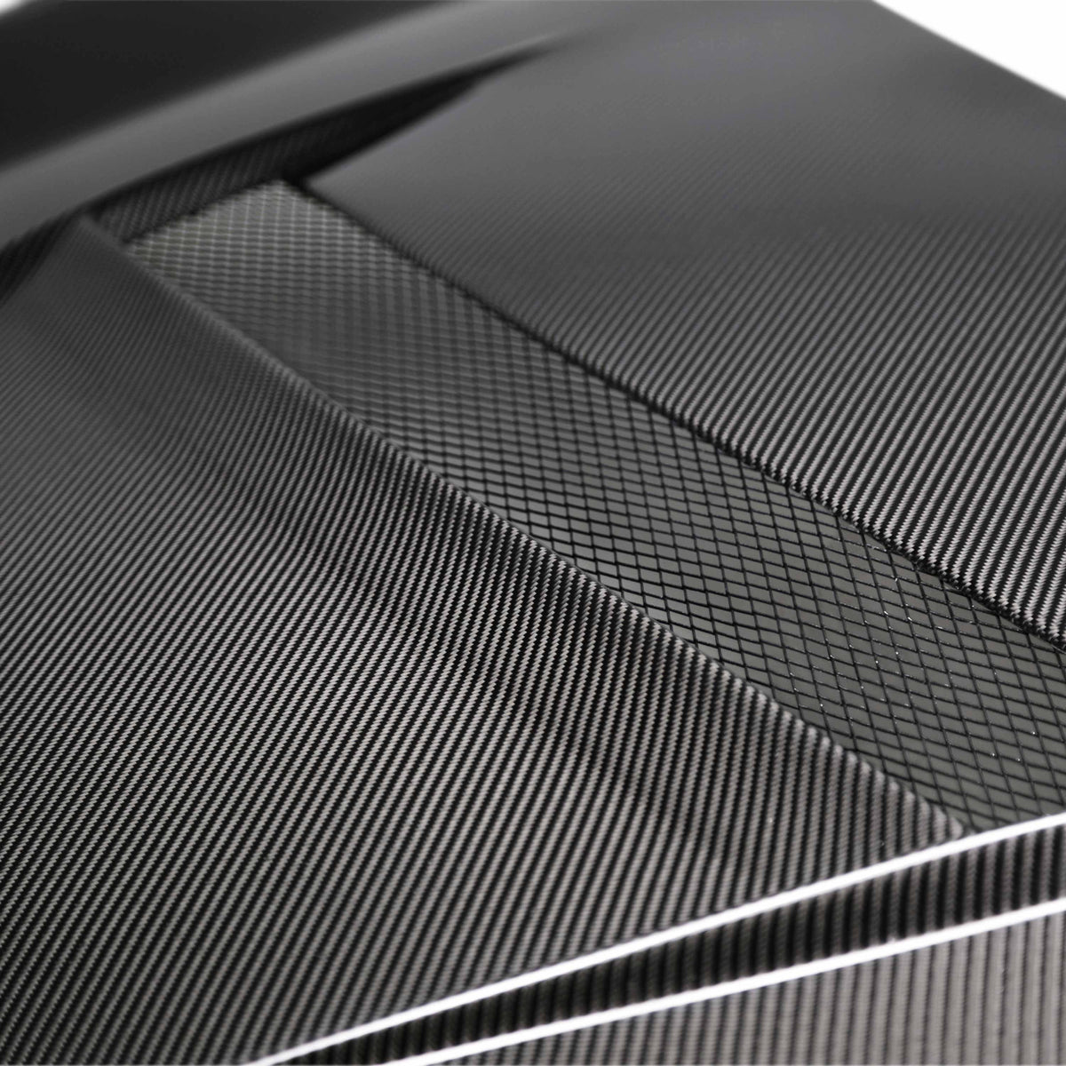 Seibon VS-Style Carbon Fibre Hood