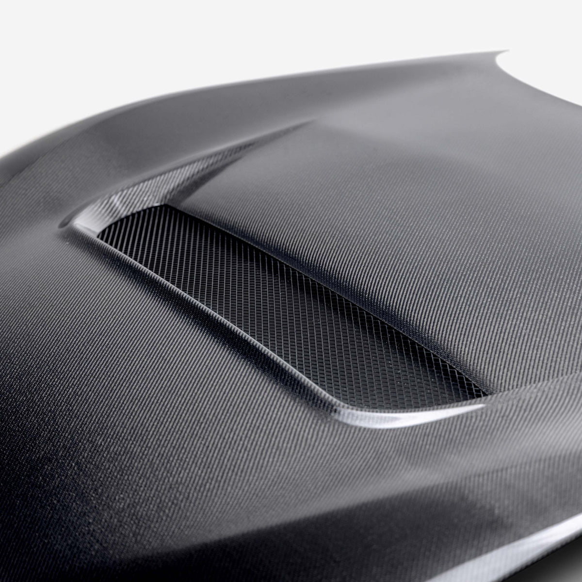 Seibon VS-Style Carbon Fibre Hood