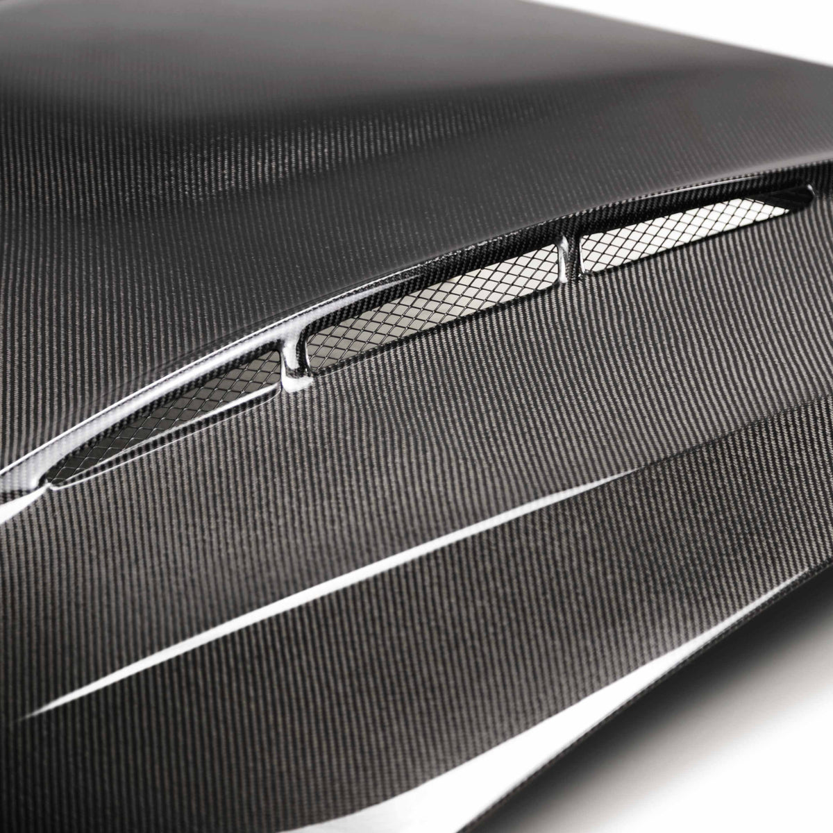 Seibon TH-Style Carbon Fibre Hood