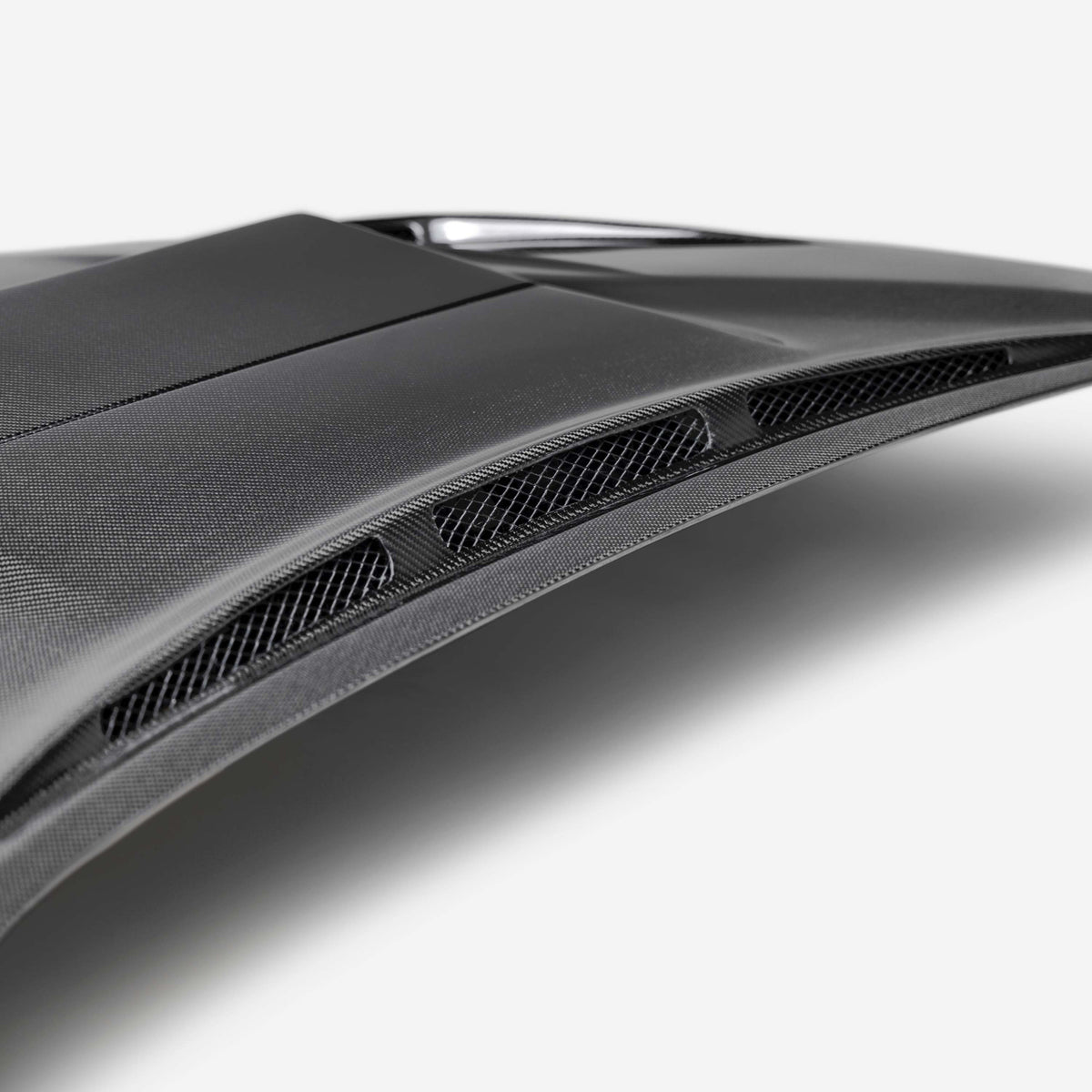 Seibon VS-Style Carbon Fibre Hood