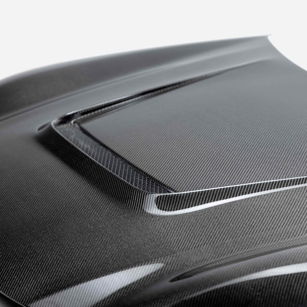 Seibon VS-Style Carbon Fibre Hood