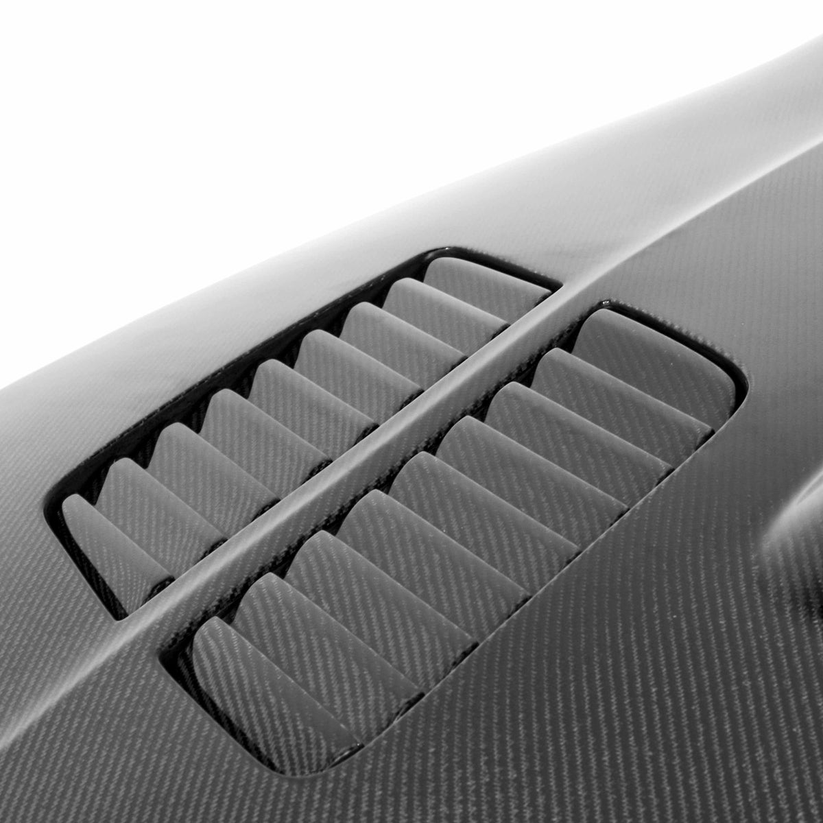 Seibon GTR-Style Carbon Fibre Hood