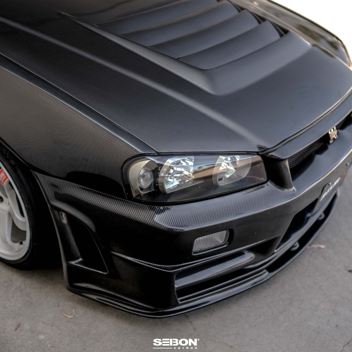 Seibon DS-Style Carbon Fibre Hood