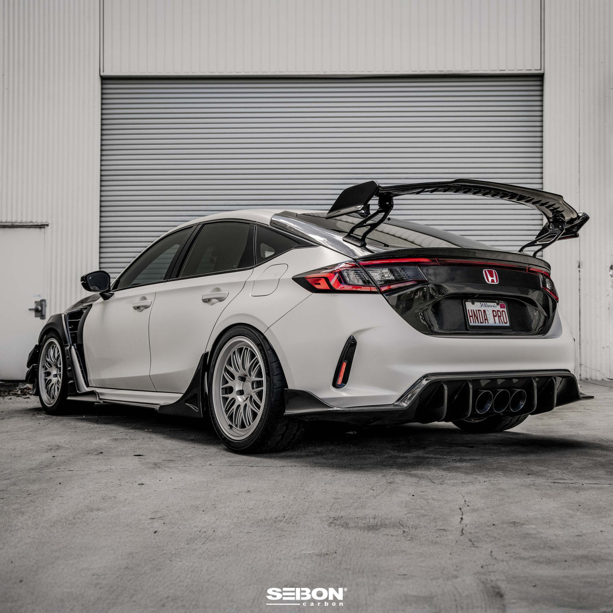 Seibon MB-Style Carbon Fibre Rear Side Skirt Extensions
