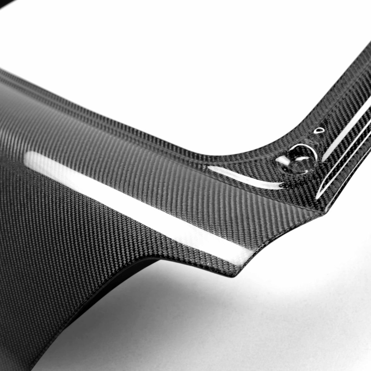 Seibon OE-Style Carbon Fibre Trunk Lid
