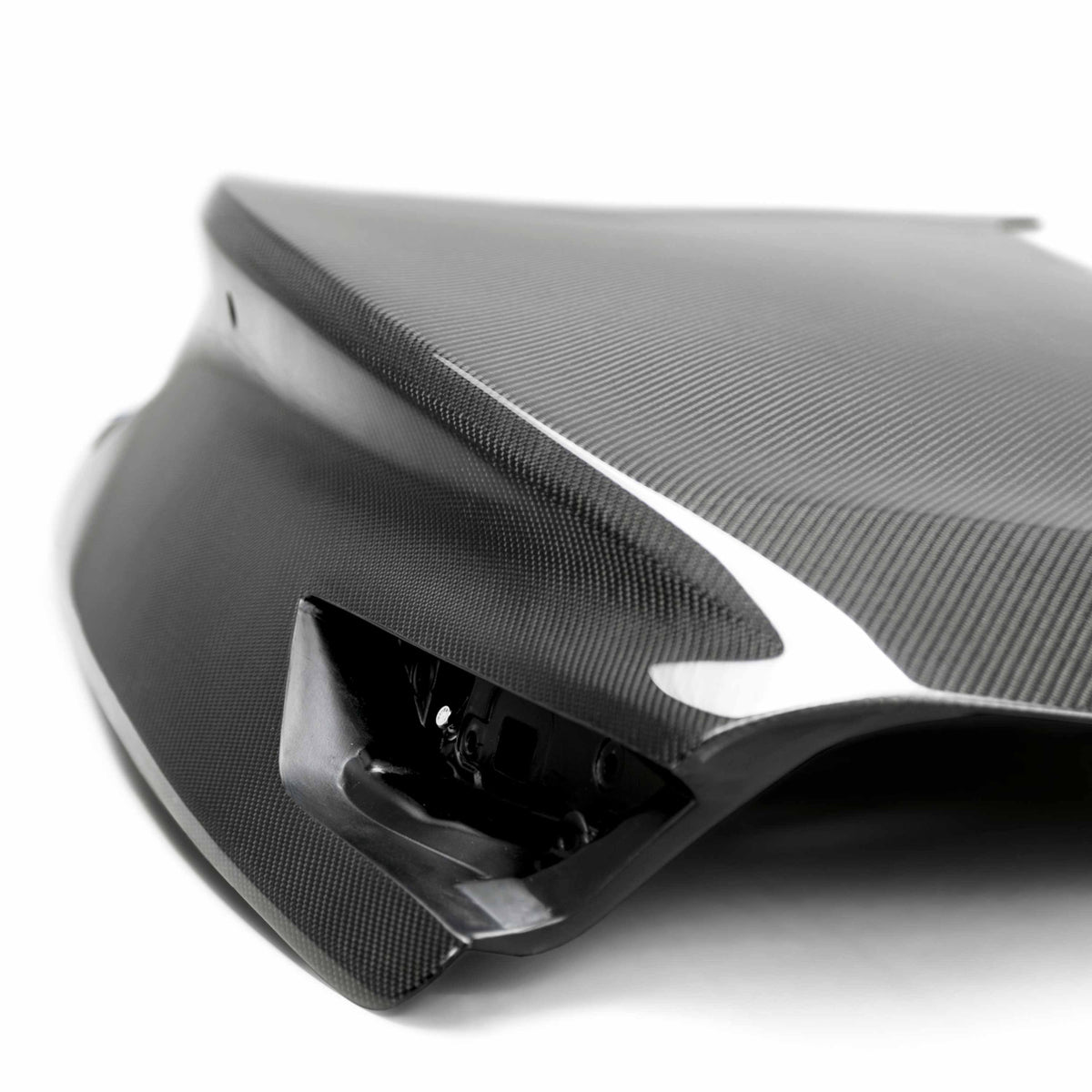 Seibon OE-Style Carbon Fibre Trunk Lid