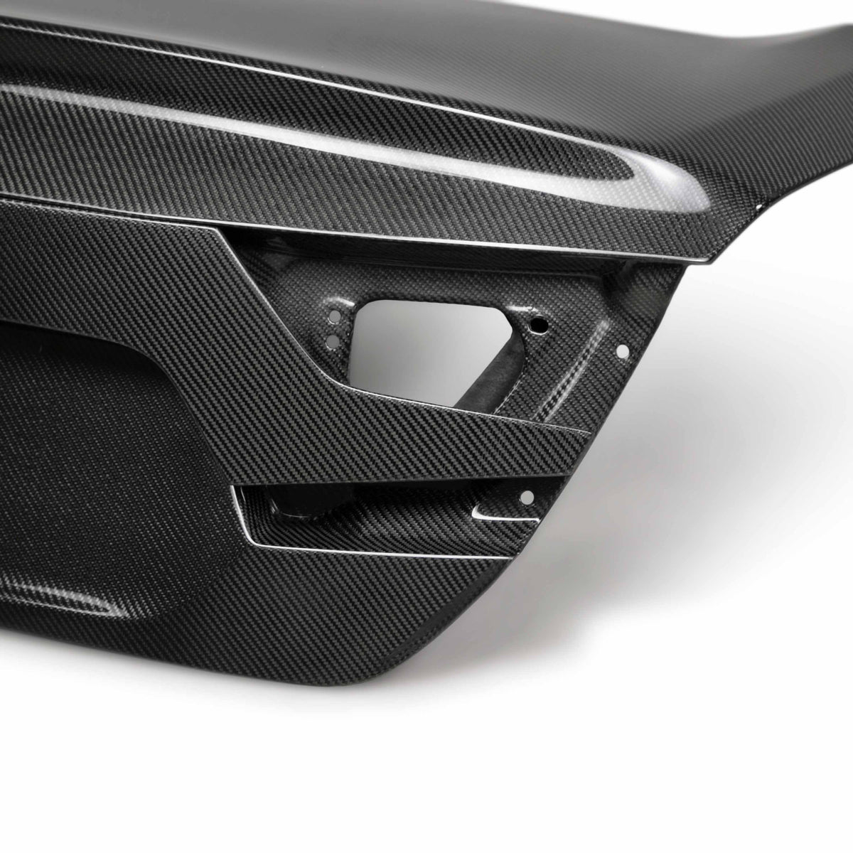 Seibon OE-Style Carbon Fibre Trunk Lid